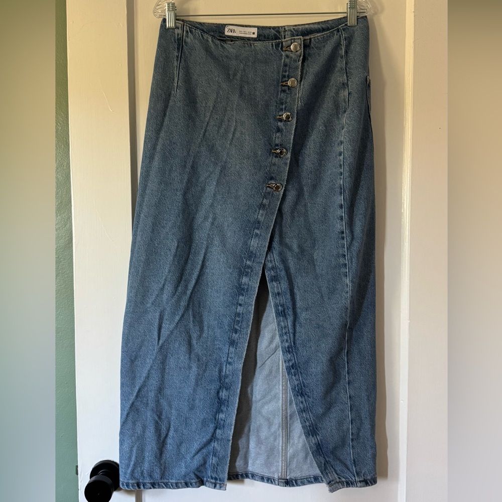 Zara Blue Denim Button-Front Skirt